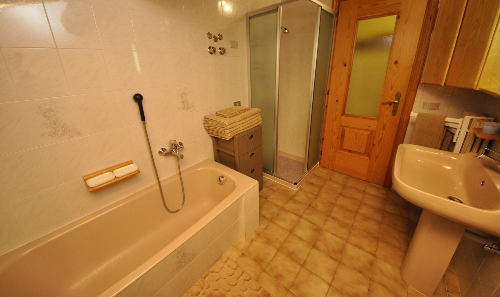 Appartamento Valeriano By Livigno Accomodation Bagian luar foto